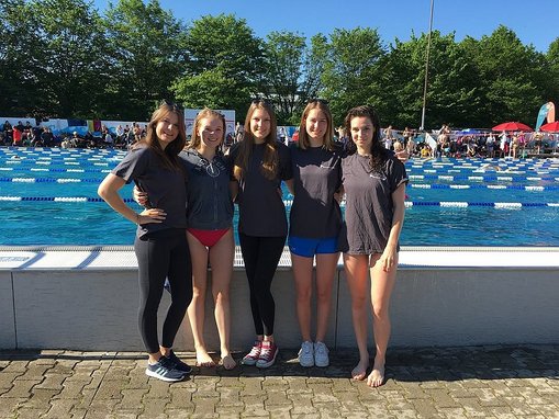 Schwimmerfolge von Studentinnen der Wiesbaden Business School bei den DHM 2017