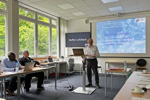 Vortragssituation auf dem Hydrogen Safety Symposium der Hochschule RheinMain