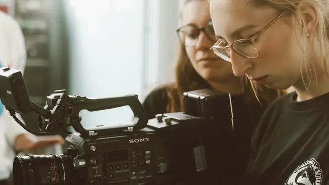 Studierende im Kamera-Workshop Studierende im Kamera-Workshop