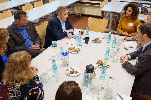 Gespräch mit dem Fachbereich Sozialwesen: Eine Studentin der Sozialen Arbeit berichtert von ihrem Praktikum in der freien Jugendhilfe