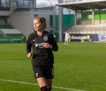 Sjoeke Nüsken: Bauingenieurstudentin und Bundesligaspielerin. 