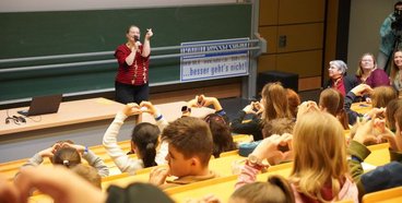 Wie man mit Zeichen zeigen kann, dass einem etwas gefällt © Stadt Rüsselsheim